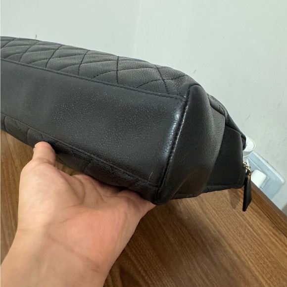 Chanel tote - Picture 6 of 10